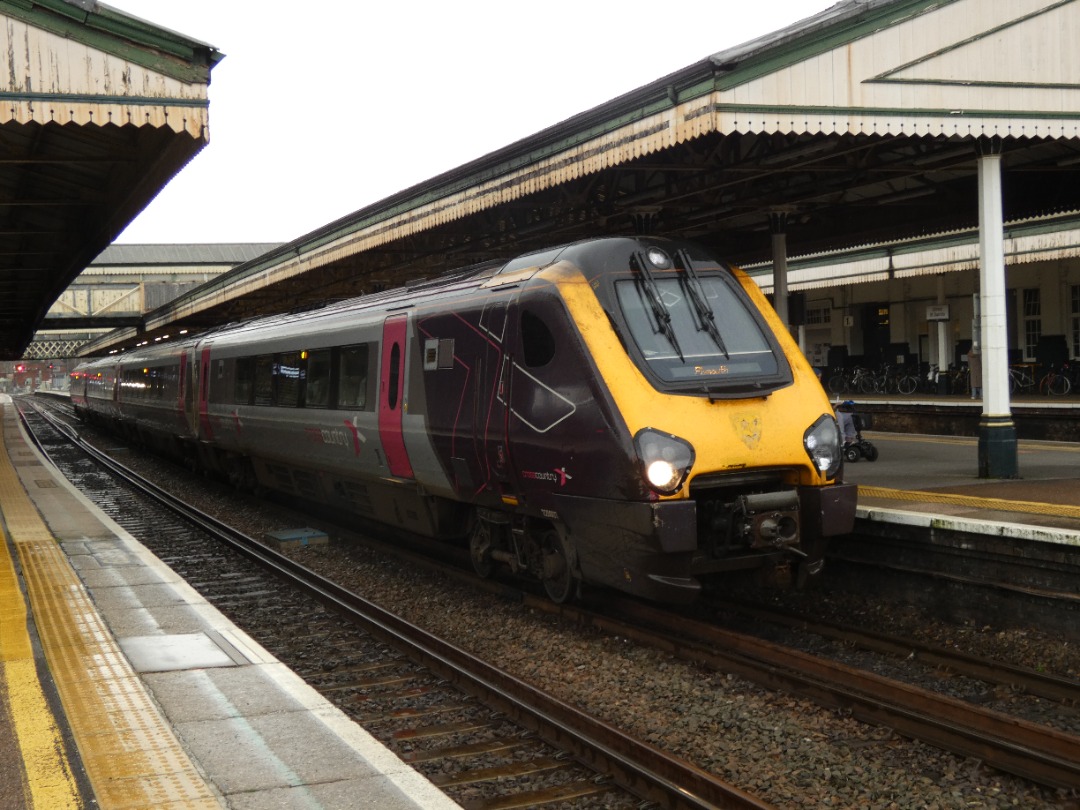 Jacobs Train Videos on Train Siding: #220007 is seen stood at Exeter St Davids station working a CrossCountry service to Plymouth from Leeds