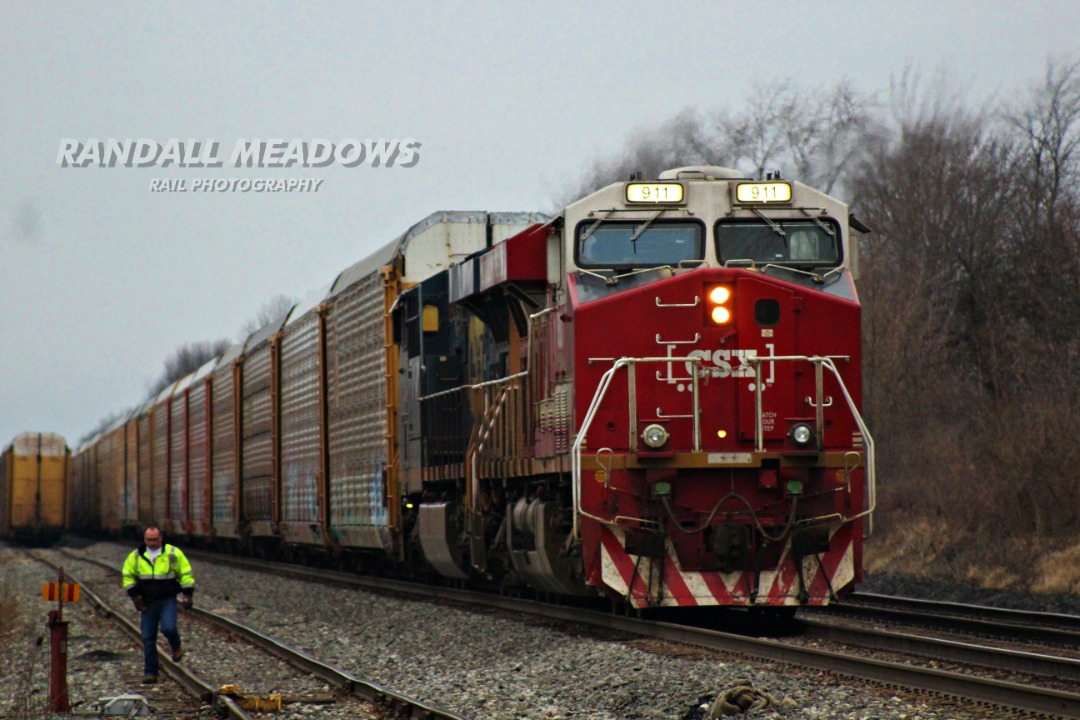 Randall Meadows on Train Siding: starting the year off good with CSX 911 at Lordstown Ohio on train M216 switching autoracks at the CSX auto facility