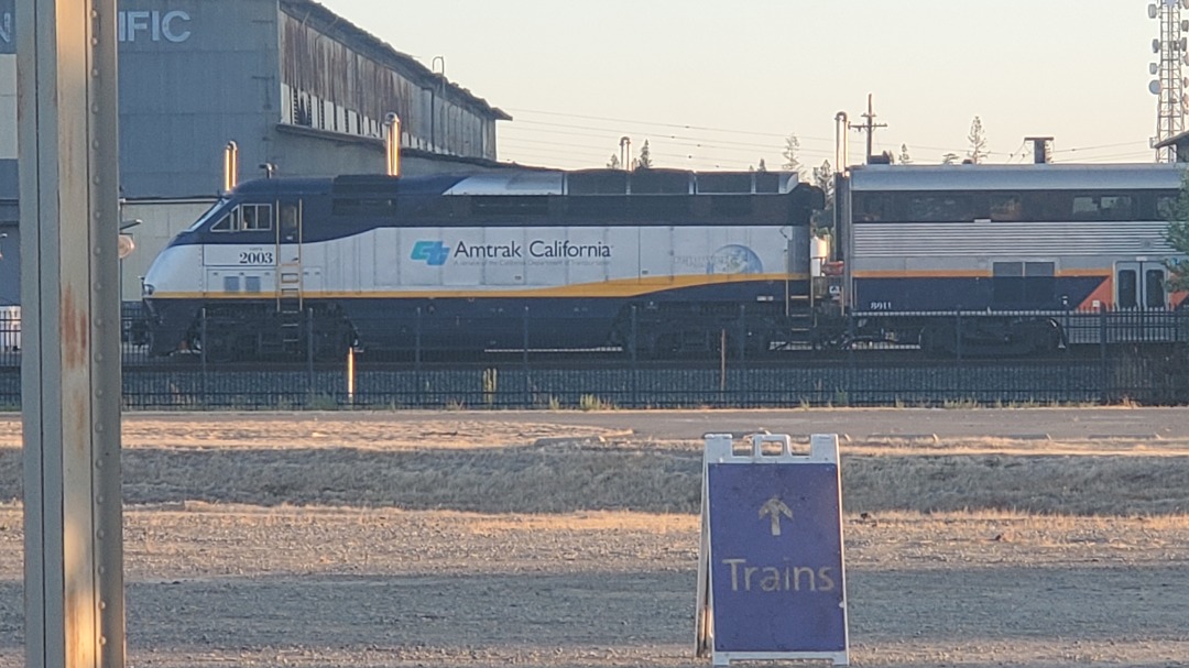 Stanswitek on Train Siding: Pic #1: 11 Coast Starlight AMTK P42DC #39 about to depart from Sacramento Valley Station to Los Angeles.