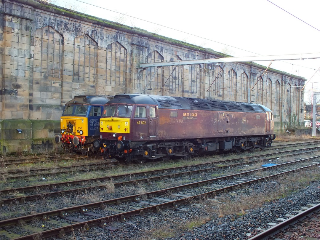 Cumbrian Trainspotter on Train Siding: DRS class 57/3 No. #57307 "Lady Penelope" stabled in Carlisle station this morning alongside WCRC class 47/8
No. #47802.