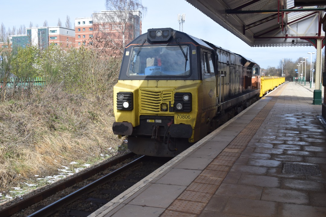 Hardley Distant on Train Siding: CURRENT: 70806 stands at Wrexham General Station today awaiting departure with the 6G73 12:30 Wrexham Exchange Junction to
Bescot Up...