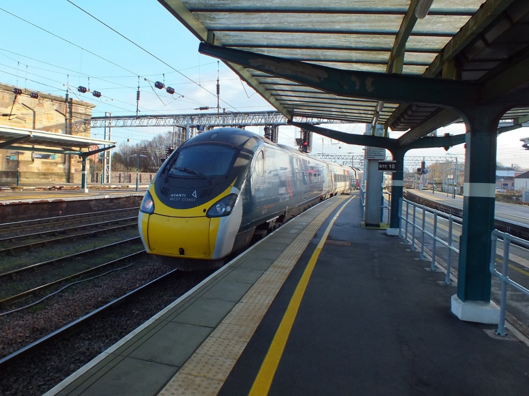 Whistlestopper on Train Siding: Avanti West Coast class 390/1 No. #390127 calling at Carlisle station on Thursday 21st December 2023 working 1S48 0930 London
Euston to...