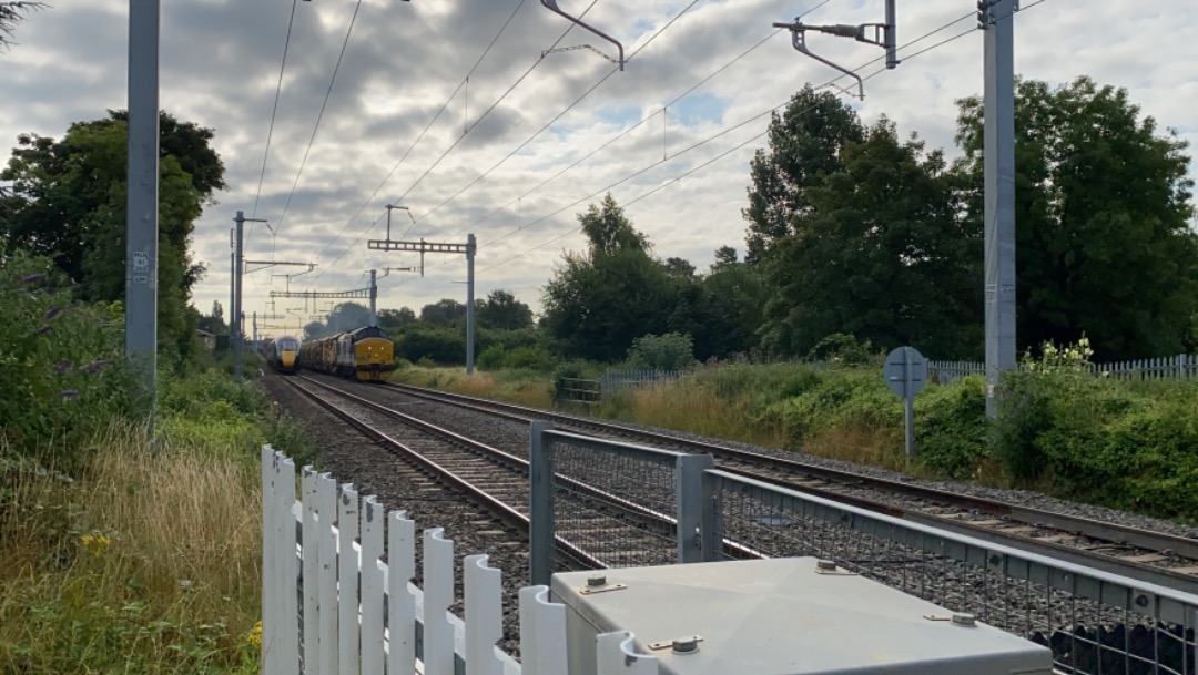 Michael W on Train Siding: Nearly got bowled by GWR class 800 IET No, 800 319 running 1A07 06:47 Weston-super-Mare to London Paddington whilst spotting the
beast that...