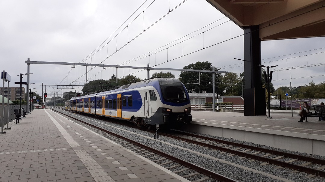TurinDutchTrainspotter on Train Siding: NL: Vandaag (1 september 2023) is de NS FLIRT 7 jaar in dienst. Daarom hebben ik en @DutchTrainspotter besloten om na
school...