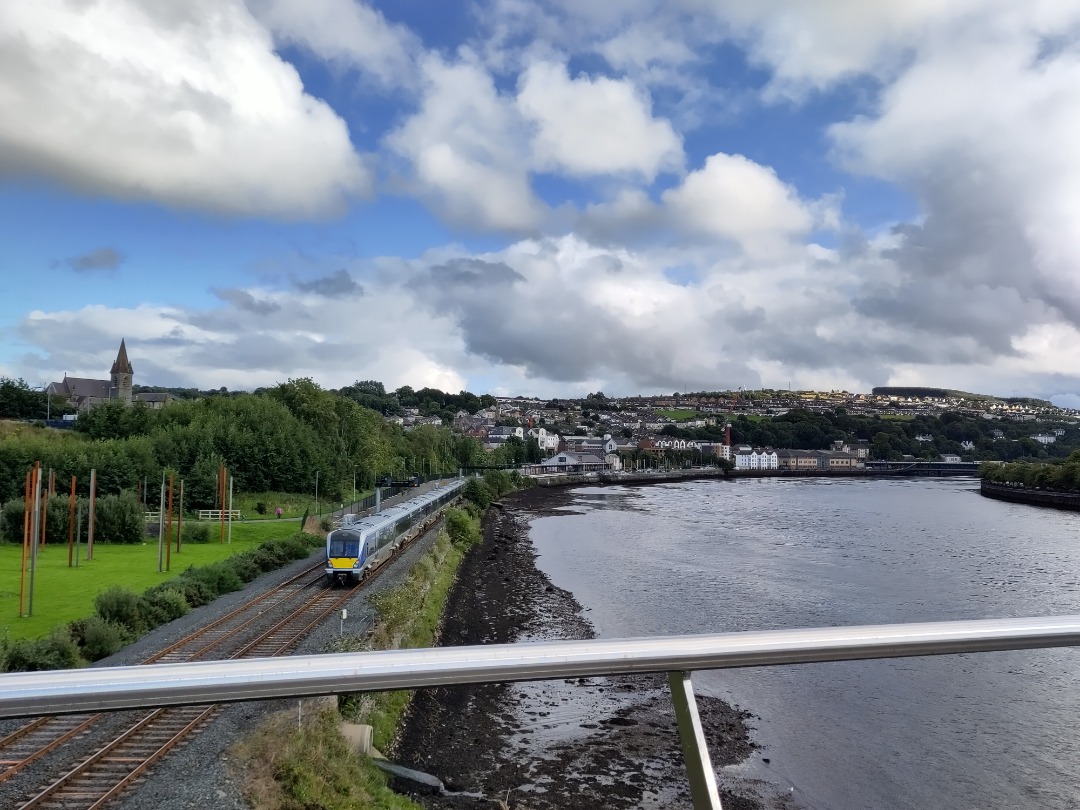 Arthur de Vries on Train Siding: TransLink N I Railways set 4017 coming into Derry~Londonderry station, seen from the Peace Bridge.
