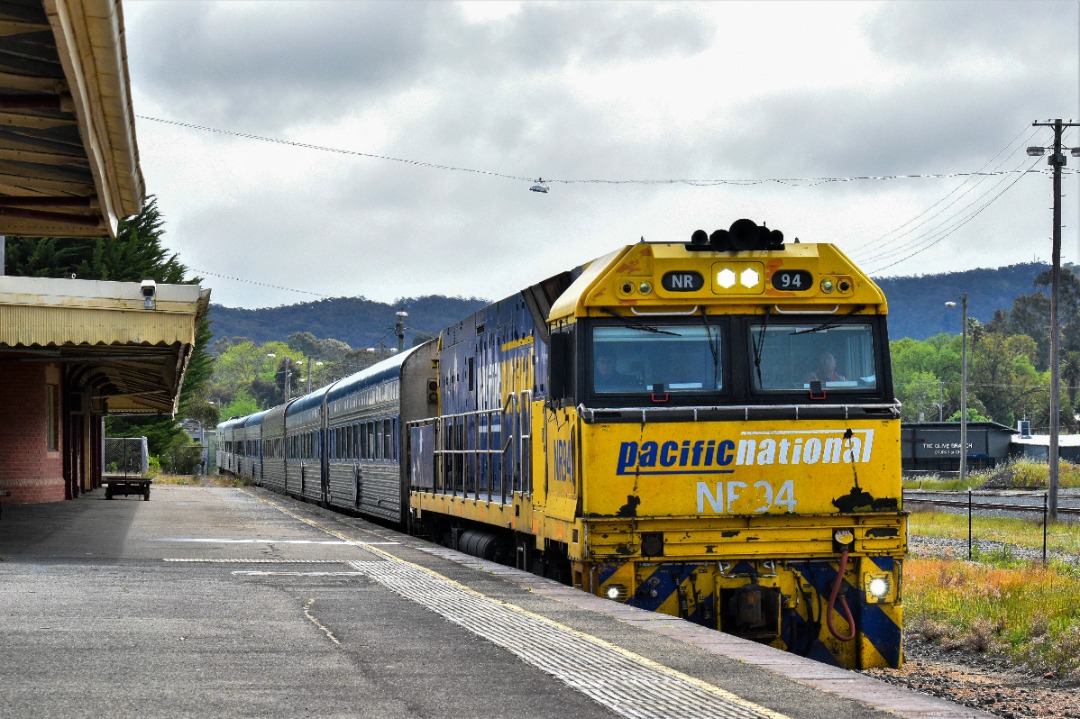 Shawn Stutsel on Train Siding: Pacific National's NR94 arrives at Ararat Station with JBR's 1AM8, Overland Service, bound for Melbourne...