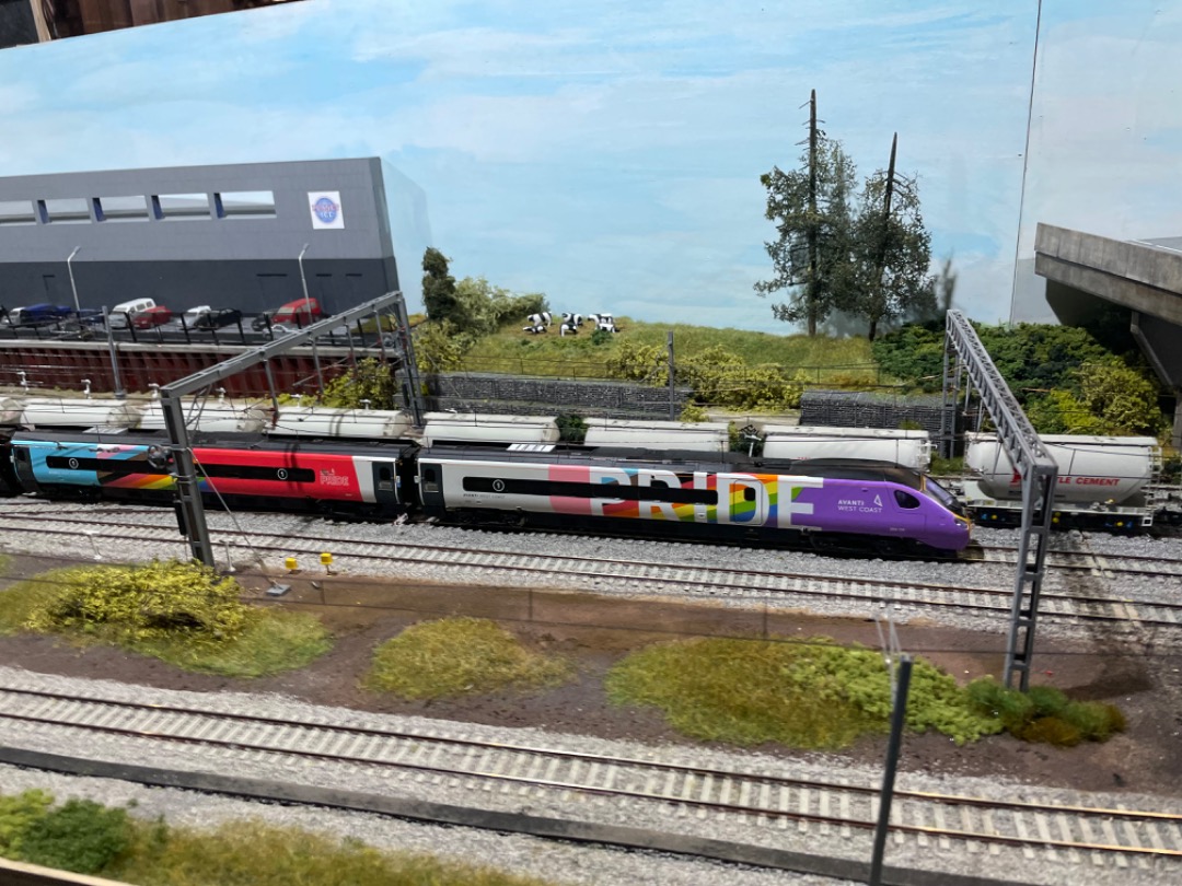 Andrea Worringer on Train Siding: Pete Waterman and his team have recreated Milton Keynes Central in model form at Chester Cathedral for making tracks III and
have...