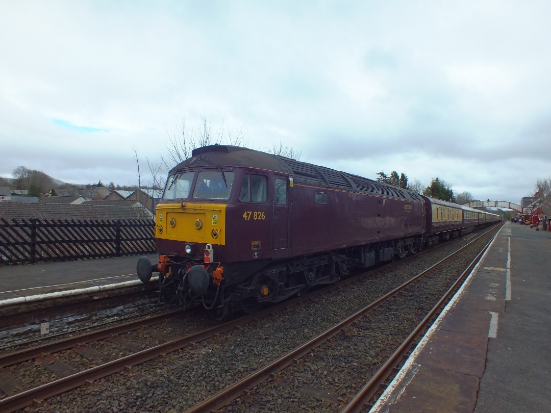 Cumbrian Trainspotter on Train Siding: West Coast Railways class 57/3 No. #57313 "Scarborough Castle" and class 47/8 No. #47826 are seen at Appleby
this afternoon...