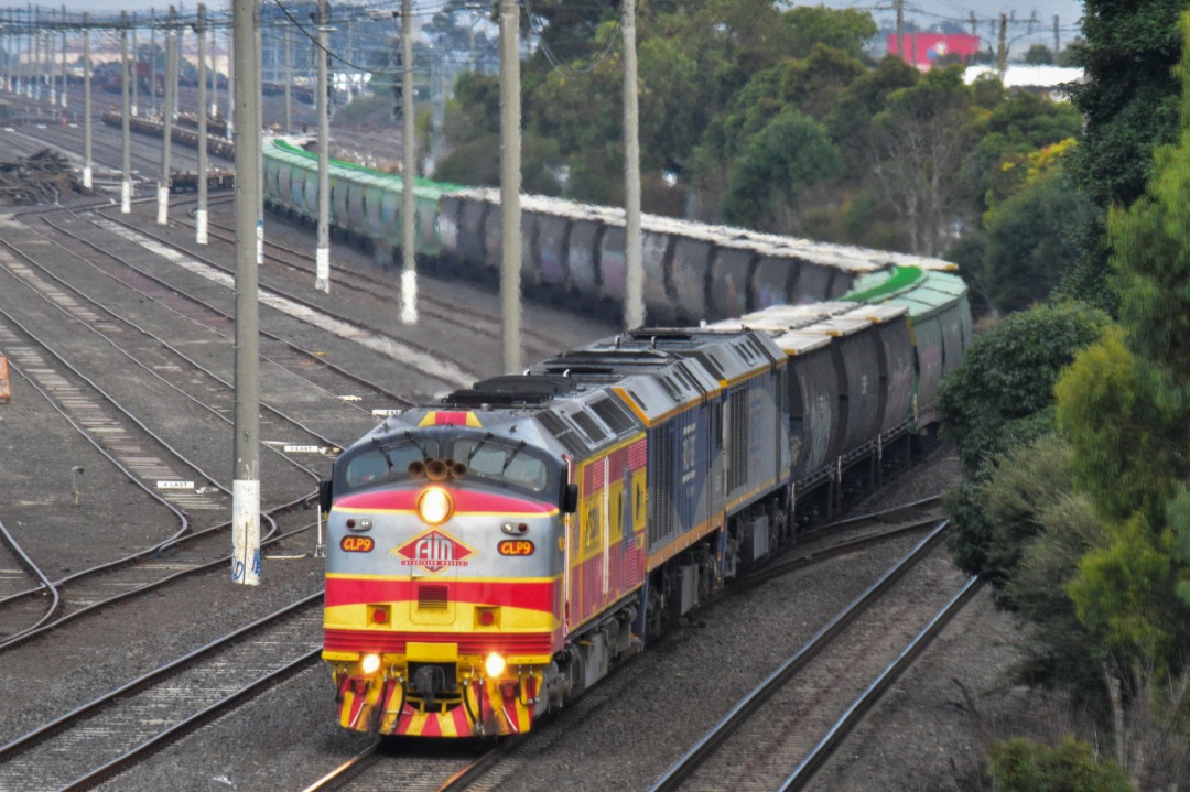 Shawn Stutsel on Train Siding: A nice surprise this morning, with SSR's CLP9 (Auscision Models Livery) leading Railfirst's EL? and EL56 through West
Footscray,...