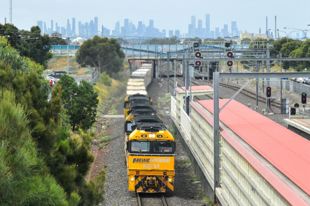 Shawn Stutsel on Train Siding: Pacific National's NR14, NR24 and NR11, races through Laverton, Melbourne with 6MP4, Intermodal Service bound for Perth,
Western...