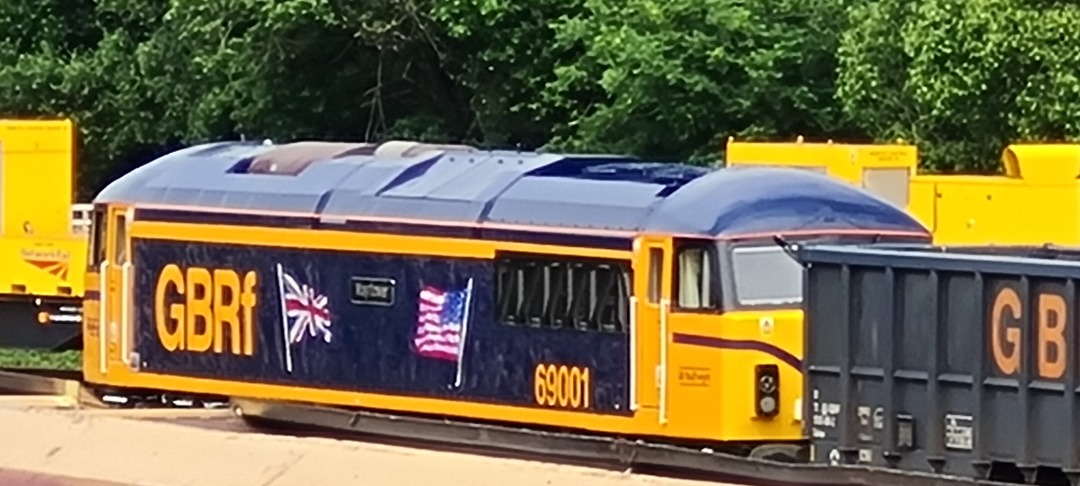 andrew1308 on Train Siding: Yesterday me and my son took a trip to Tonbridge West Yard. The we went across to Bearsted station to see the Belmond British
Pullman with...