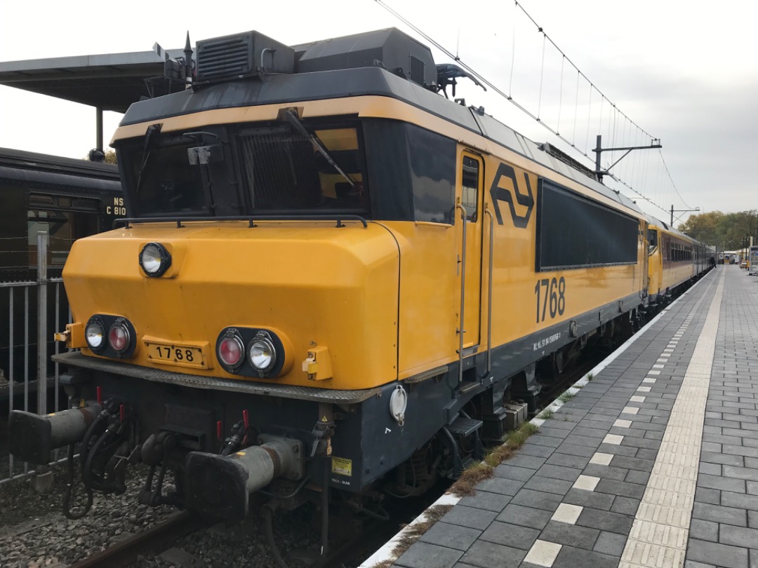 dannychops on Train Siding: #nederlandsespoorwegen #ns #electriclocomotive #1700 #1768 #akkrum #alsthom #NezCassé #maliebaanstation #utrecht