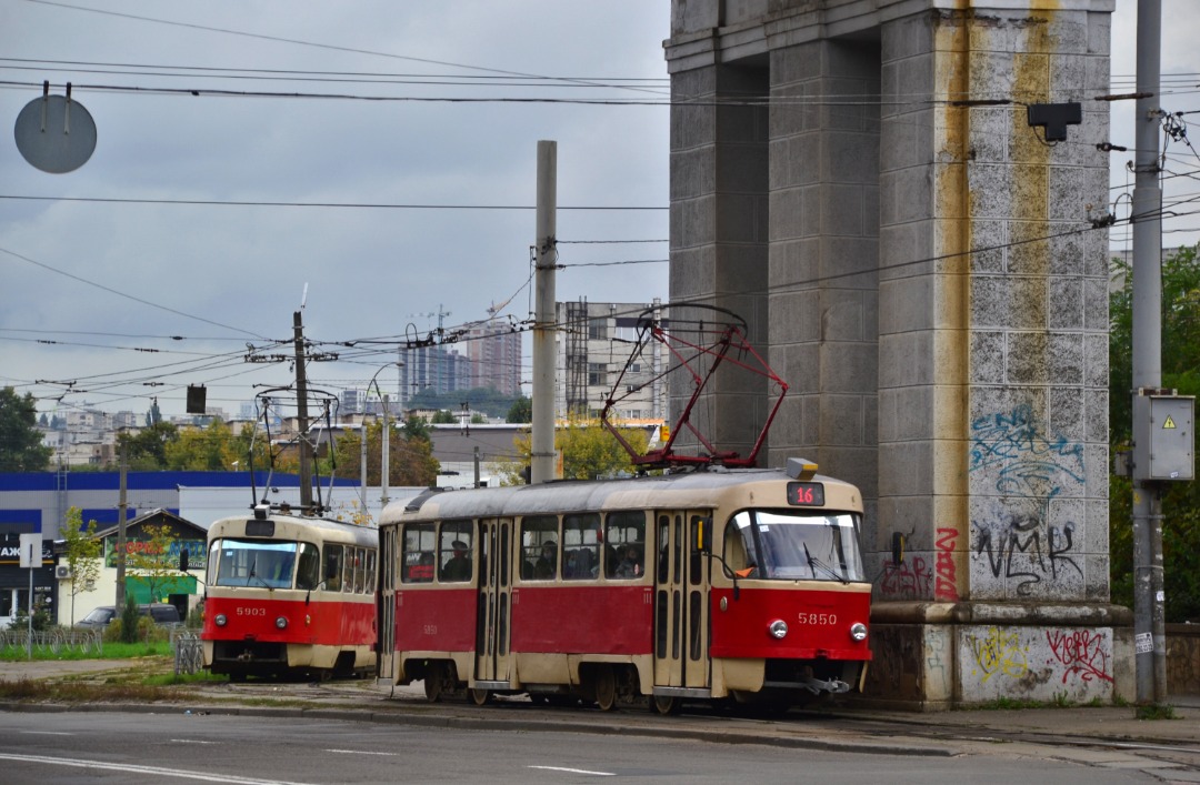 Yurko Slyusar on Train Siding: Tatra T3SU №5850 and Tatra T3SU №5903 trams near the Kurenivka market. Kyiv. 28.09.2021