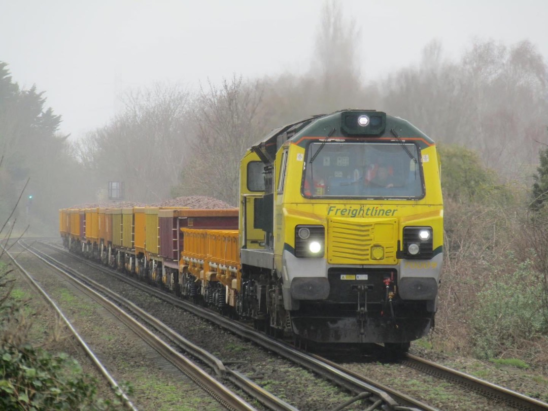 Inter City Railway Society on Train Siding: Making a rare appearance while on hire to Colas Rail is Freightliner 70009 seen working 6C02