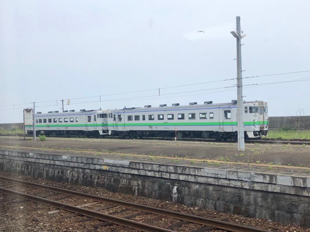 Frank Kleine on Train Siding: Some trains on the journey from Nagano to Sapporo, 1,273 kilometers by train. Starting of course with a Shinkansen, first a W7 of
JR West...