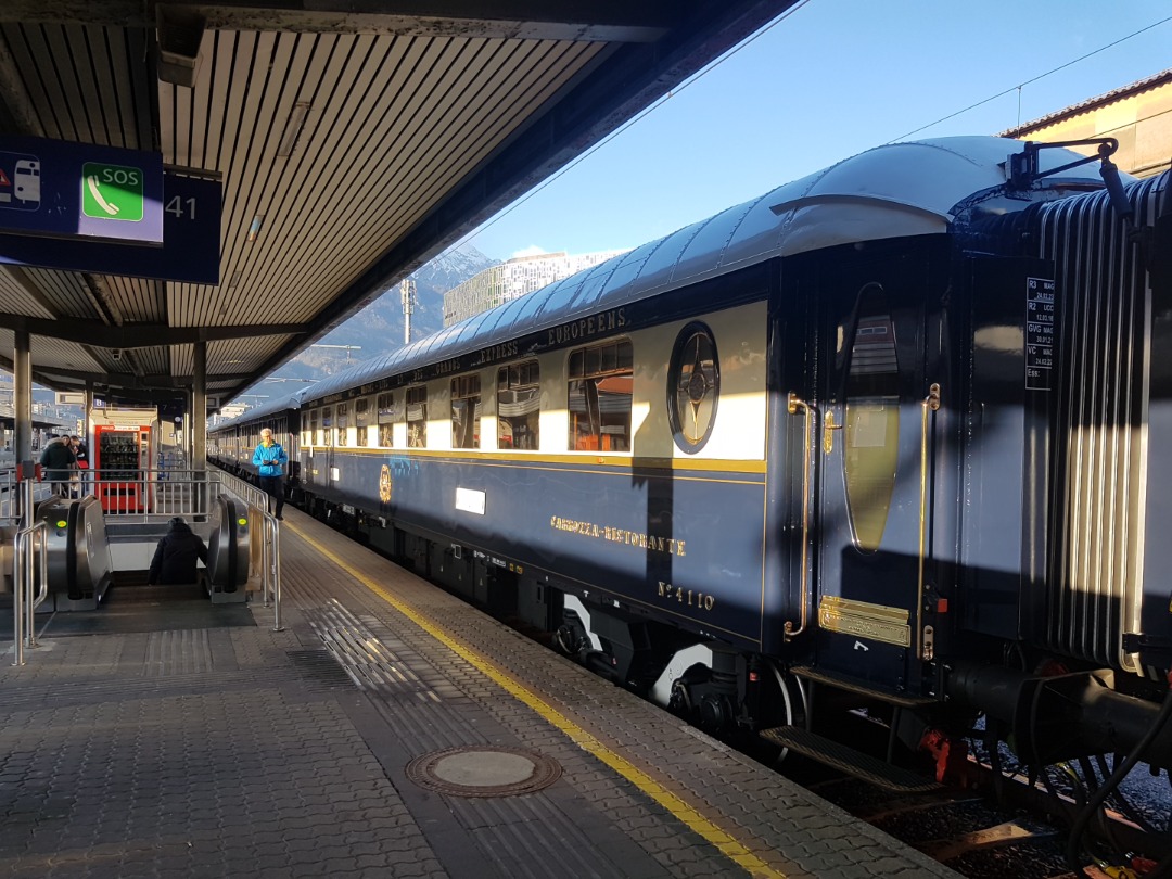 trainman on Train Siding: I found by accident this incredible luxury train in Innsbruck. It goes from Budapest via Vienna via Paris to Calais and London. Can
you...