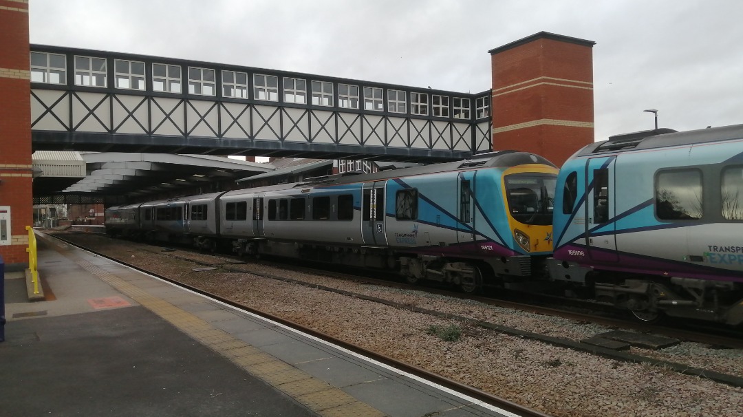 North East Lincolnshire Train Spotting on Train Siding: 185108 & 185121 seen departing Grimsby Town working 1B72 Liverpool Lime Street to Cleethorpes today