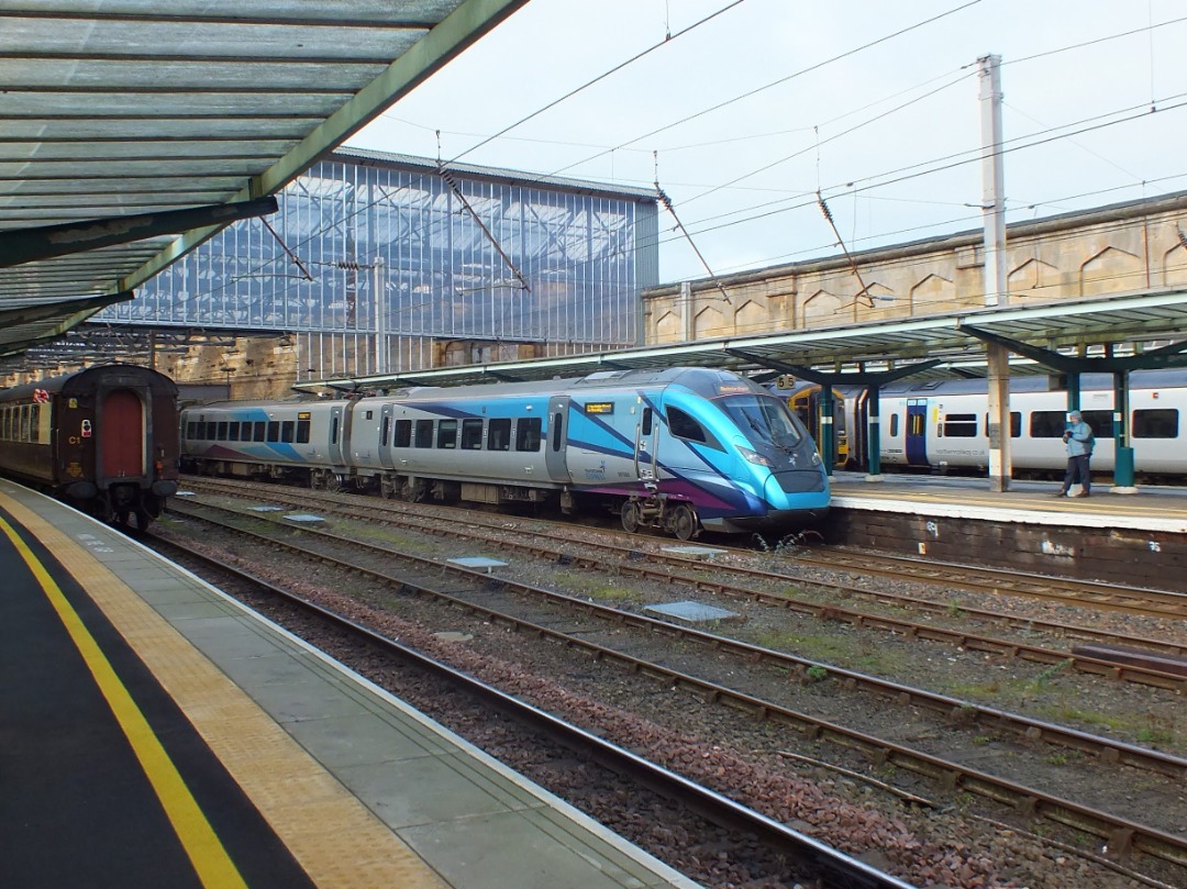 Cumbrian Trainspotter on Train Siding: Transpennine Express class 397/0 No. #397005 calling at Carlisle yesterday working 1M87 1212 Edinburgh to Manchester
Airport.