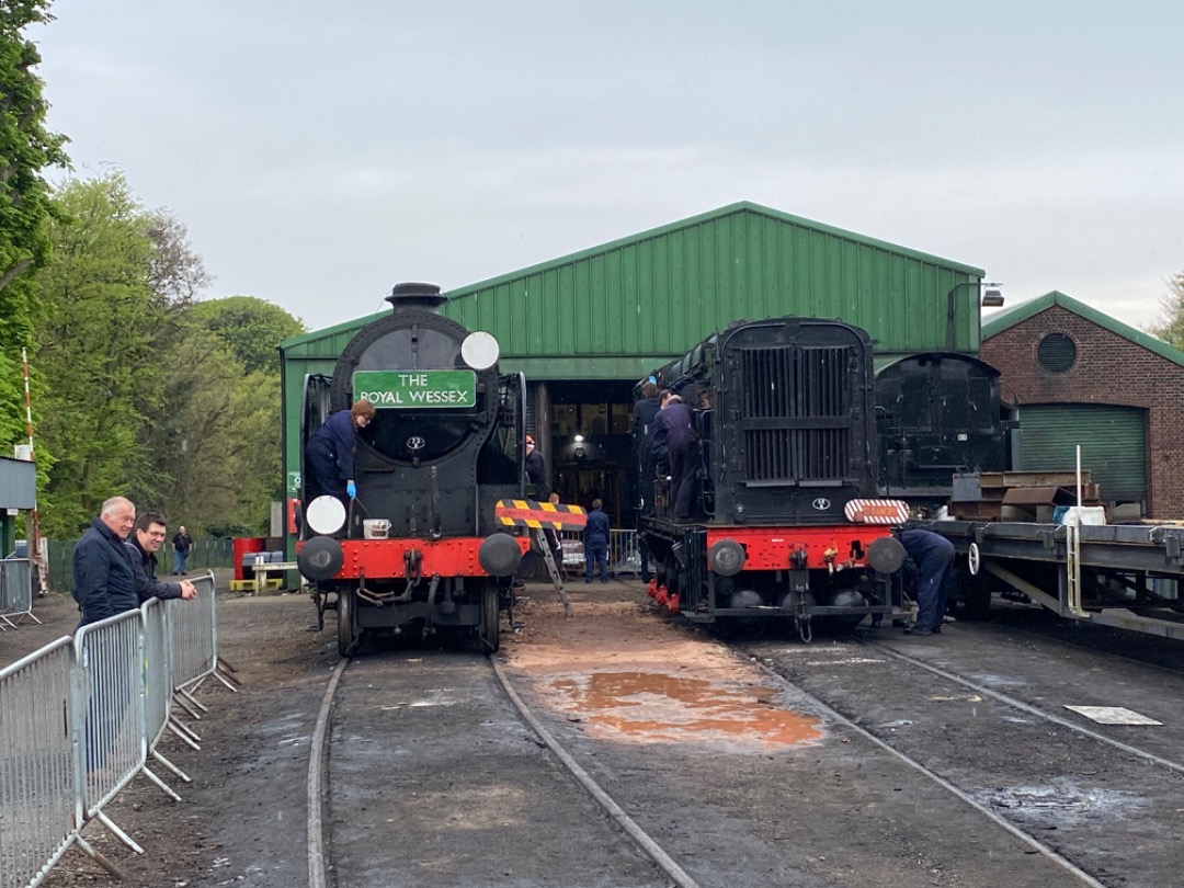 Anthony Furnival on Train Siding: A couple of pictures of 30925 'Cheltenham' who is sadly out of ticket and no longer operational watches on at the
steam gala...