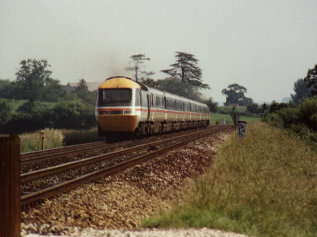 Mark Chatwin on Train Siding: An Intercity HST set at speed heading towards Exeter some time in 1992 #trainspotting #hst #class43 #highspeedtrain #Exeter
#uk...