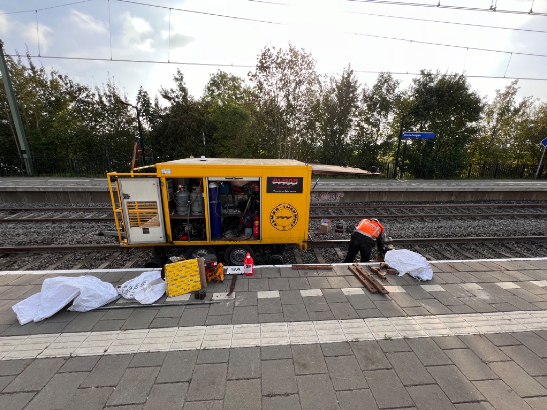 Sigaar on Train Siding: See here an impression of the track work in and around Zevenbergen station, where I live 340 meters away. As a model railway enthusiast
it is...