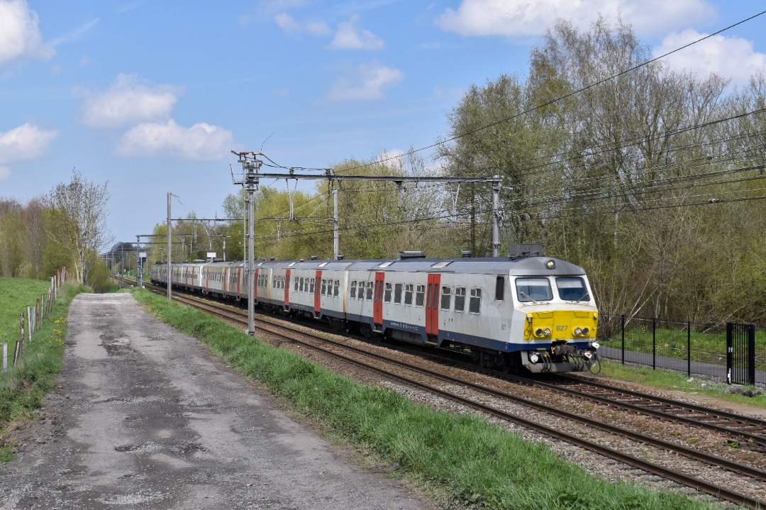 NL Rail on Train Siding: Tijdens een dag waarin er aandacht werd gestoken in Klassieke motorstellen werden ook andere treinen meegnomen op foto.
