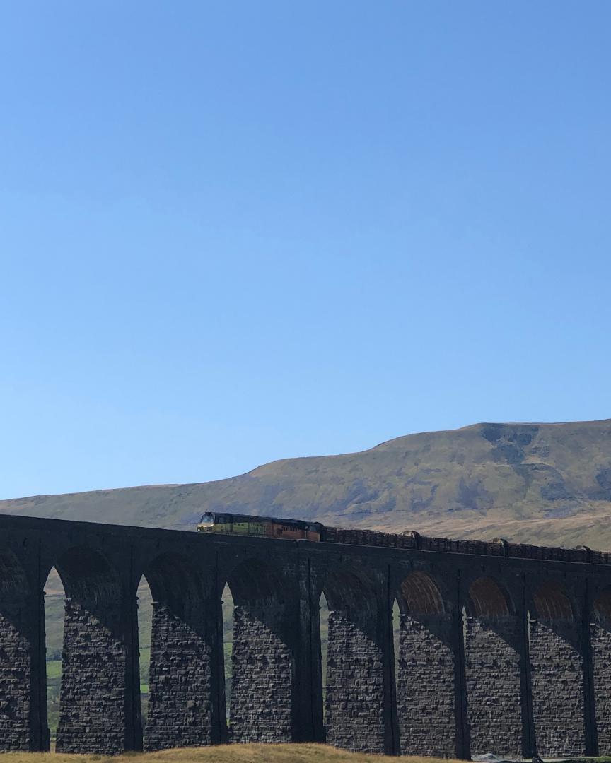 k unsworth on Train Siding: Unidentified class 70 crosses Ribblehead Viaduct this afternoon with the Carlisle-Chirk logs. Photographed during the highly
recommended...