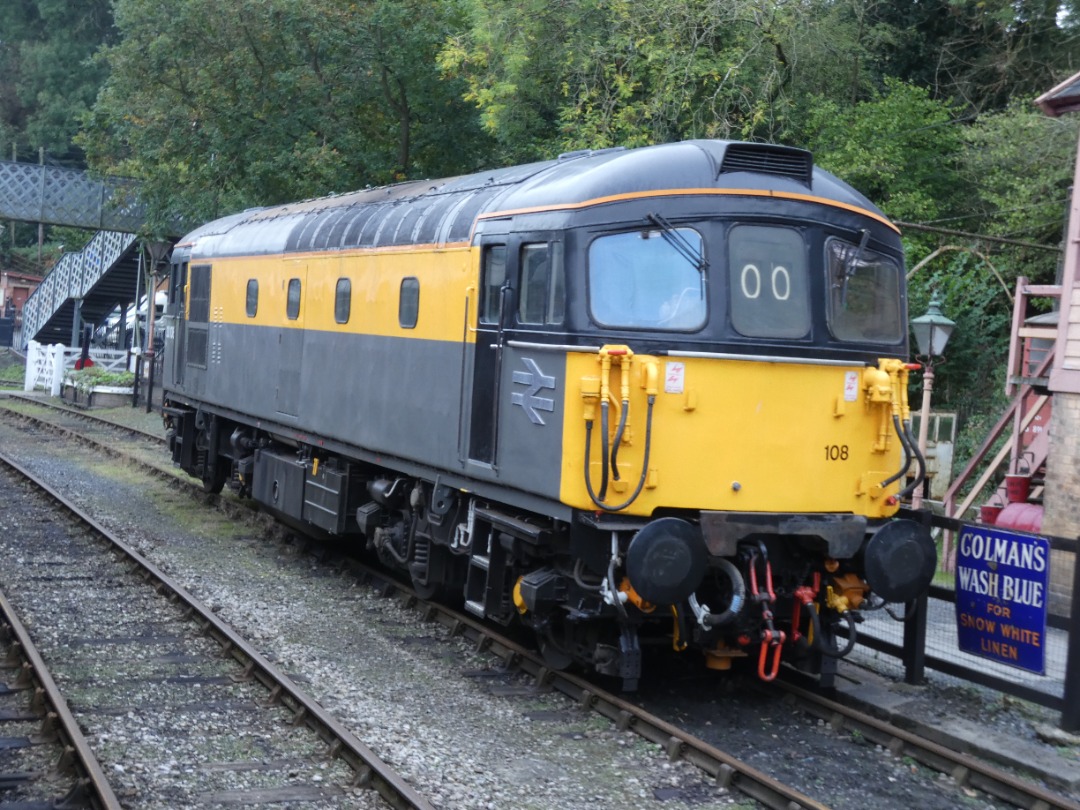 Jacobs Train Videos on Train Siding: #33108 is seen stood at Highley station on the Severn Valley Railway during the Autumn Diesel bash