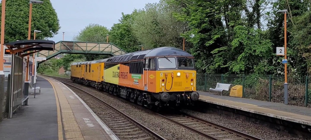 Inter City Railway Society on Train Siding: Colas Rail 56051 'Survival' drags 73951 'Malcolm Brinded' & 73952 'Janis Kong'
down Old Hill Bank with the 0Z12 Derby RTC...