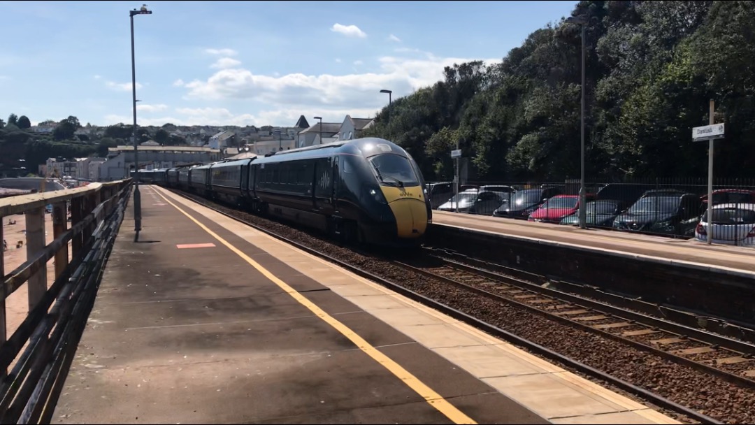 Eurostar_E320Drawings on Train Siding: Got some shots of trains in the sun at Dawlish. #trainspotting #train #dmu #hst #dawlish #devon #class150 #class43
#class802