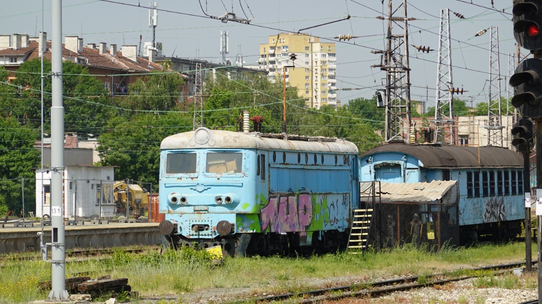 BG RAIL on Train Siding: BDZ Class 41 (Škoda) - The oldest class electric locomotives in Bulgaria (Period of operation:1963-1998)