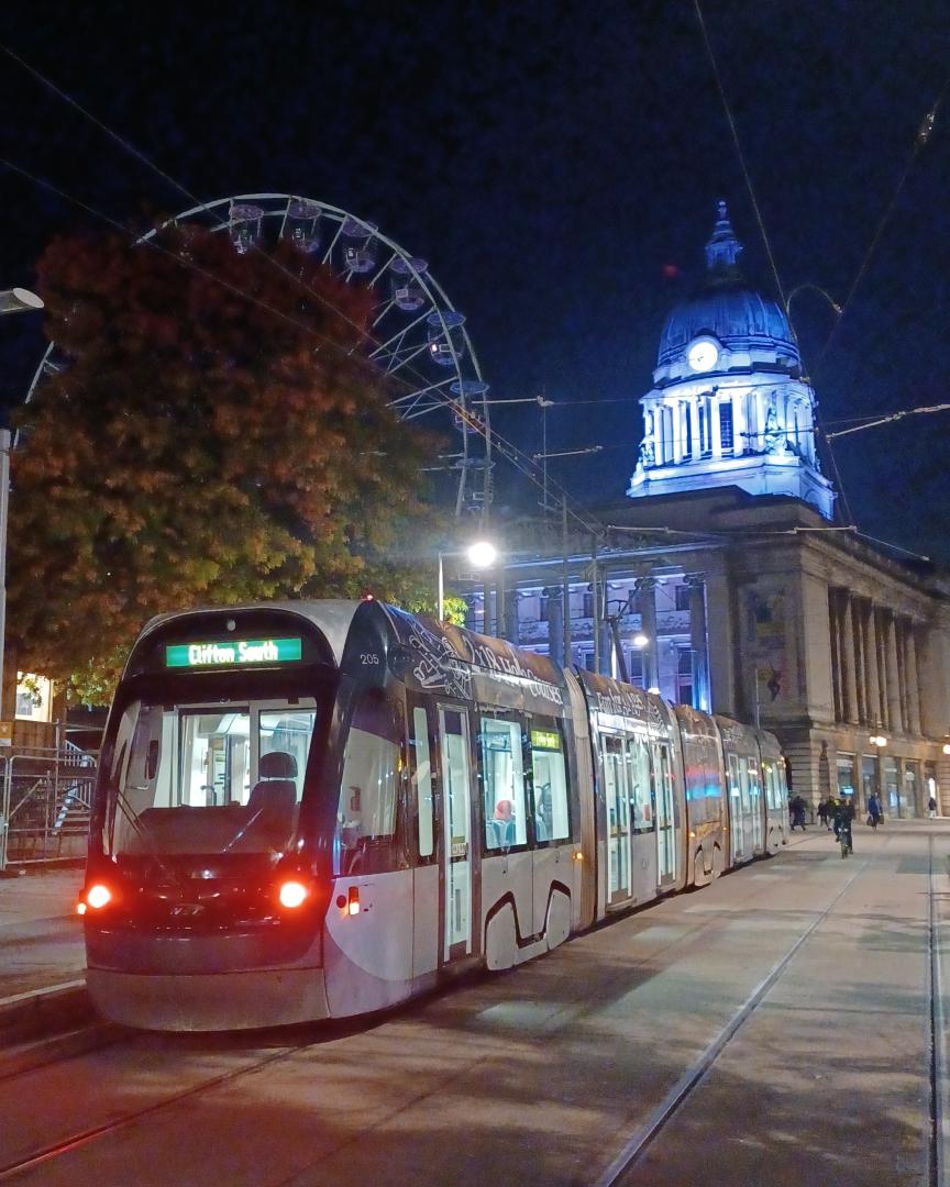 Trainnut on Train Siding: #photo #tram #electric #station Nottingham Tram Network on Friday 27th October photographed by the city Hall and theatre.