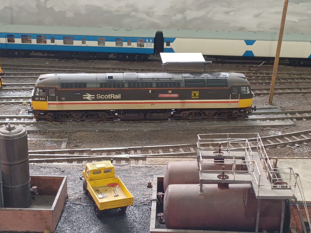 Trainnut on Train Siding: #photo #train #diesel #depot #modelrailway #0gauge The Modern Image O Gauge show at the Crewe Heritage Centre. A mixture of layouts
with...