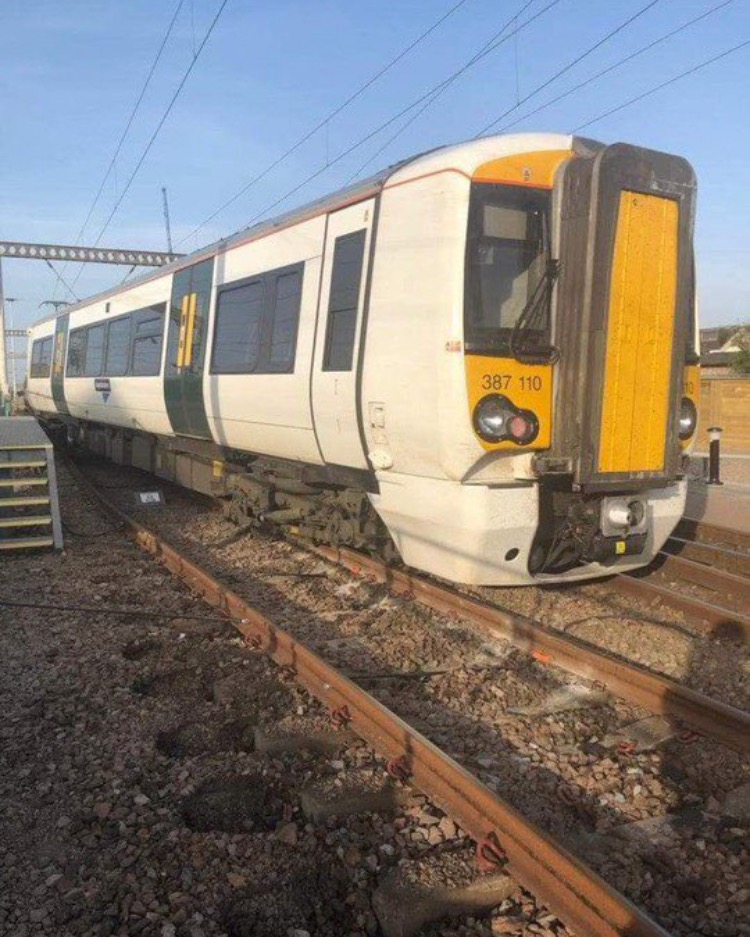 LNER Train Fan on Train Siding: Make that 2 derailed trains in the past few days! Here were see a class 387 derailed in Cambridge carriage sidings