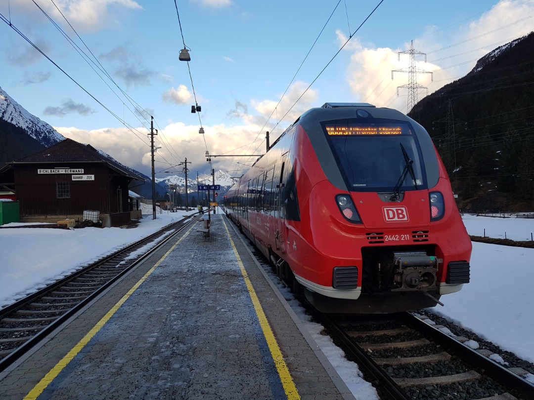 trainman on Train Siding: There she is again: The Werdenfelsbahn between Garmisch an Reutte. The service started again after a long break. I got off in...