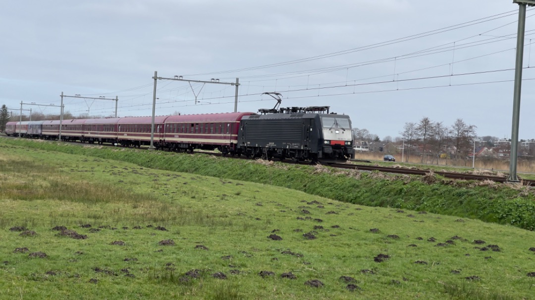 Rondje om! on Train Siding: Vandaag (zondag 26 maart 2023) reed er weer een Muller partyzug terug van Alkmaar via Leiden Centraal, Breda en Venlo weer naar
Duitsland.