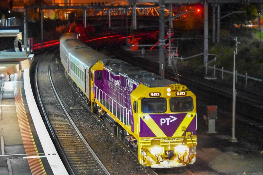 Shawn Stutsel on Train Siding: Freshly painted, V/Lines N453 arrives at Footscray, Melbourne with 8710, Southern Cross Service...