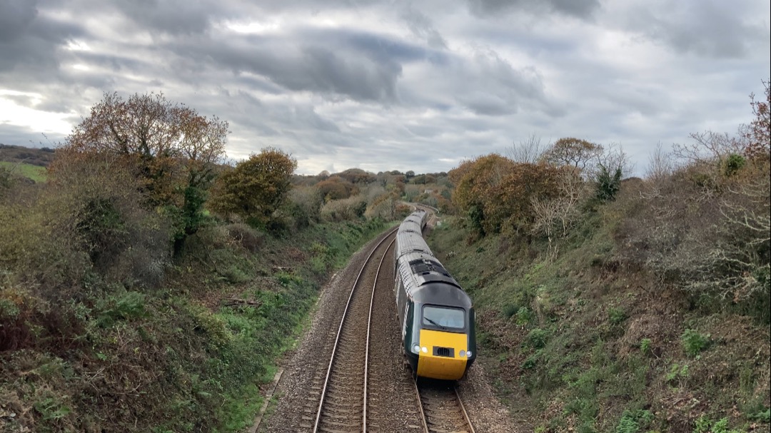Martin Lewis on Train Siding: I've been trainspotting hopping between Truro and Redruth today, found a couple of new spots, 1 being the disused Chacewater
station