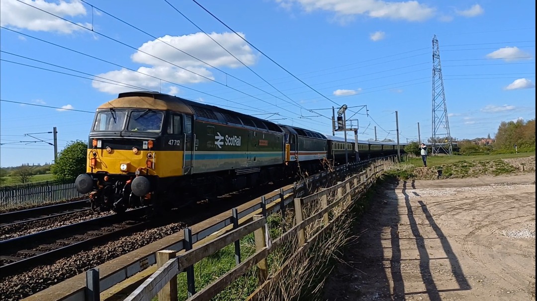 James Taylor on Train Siding: Class 47 712 and 47 828 at winwick Junction on the statement go to channal for more at James's train's 4472