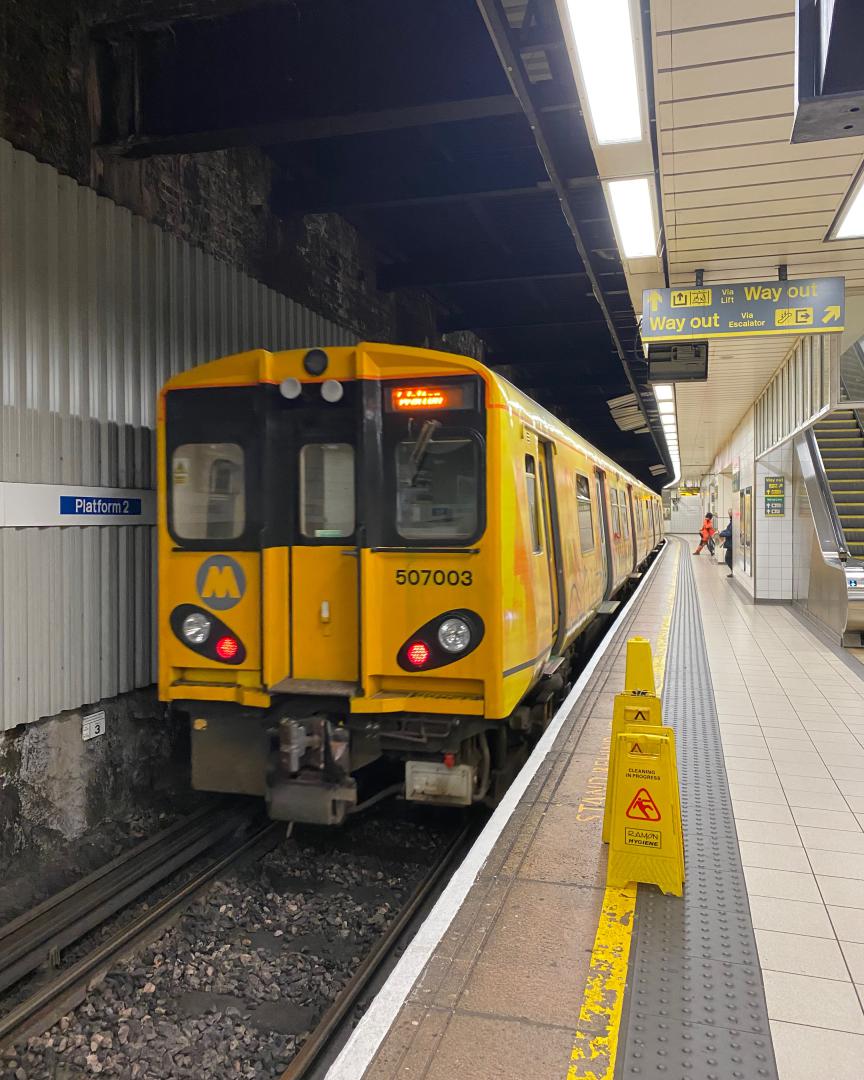 Ross McCall on Train Siding: First Ormskirk train on Aintree Weekend showing "Walton" due to an unrelinquished electrical isolation from overnight
engineering works....