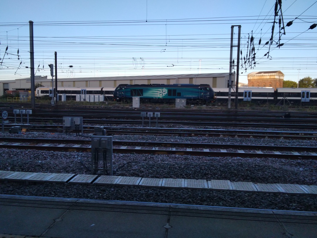 kieran harrod on Train Siding: Some photos of the suprise guest I got when spotting at Doncaster station Saturday morning. The DRS 68034 from Carlisle
knightsmoor...