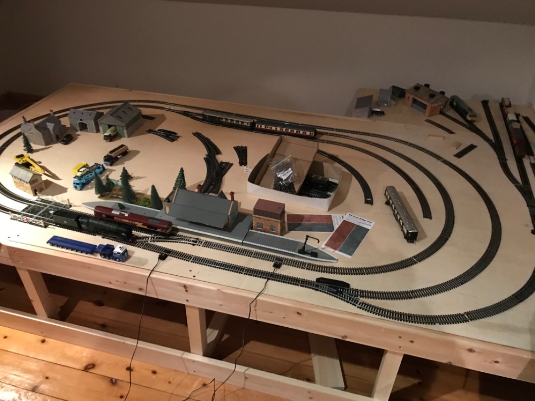 William White on Train Siding: My model railway (still a w.i.p) I will keep u updated on what happens to the railway 🙂