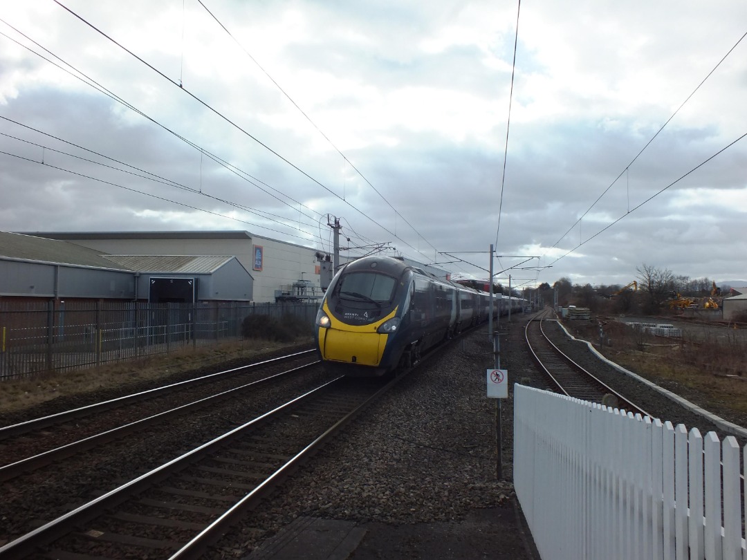 Cumbrian Trainspotter on Train Siding: Avanti West Coast class 390/0 No. #390049 passing Penrith this afternoon working 9S54 0840 London Euston to Edinburgh.