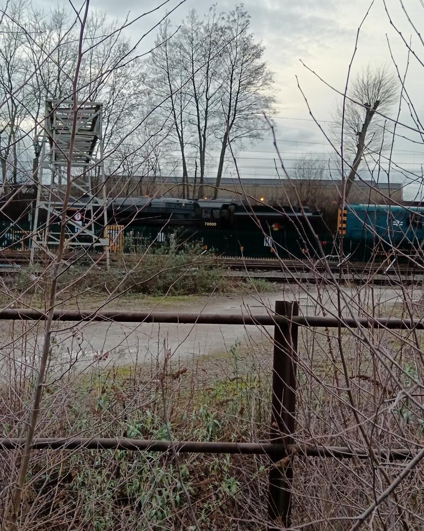 TrainGuy2008 🏴󠁧󠁢󠁷󠁬󠁳󠁿 on Train Siding: I've had an amazing day today in Crewe! I saw a bunch of light loco moves and a handful of
freight workings,...